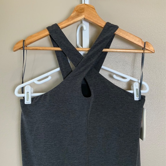 GafFit Crossover Keyhole Athletic Tank - Picture 2 of 16